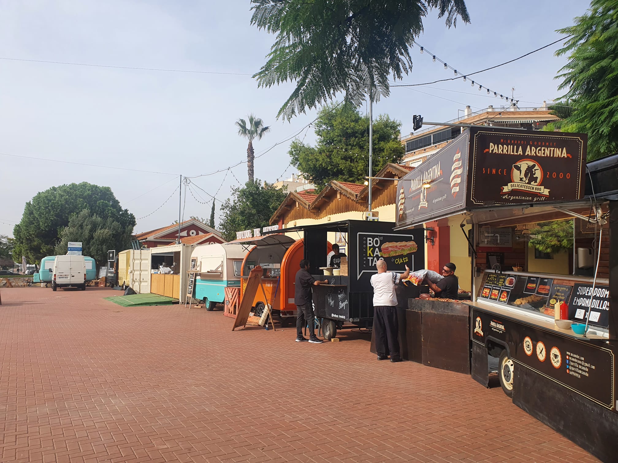 Los ‘foodtrucks’ vuelven a Torrevieja en la segunda edición de Street Food Market
